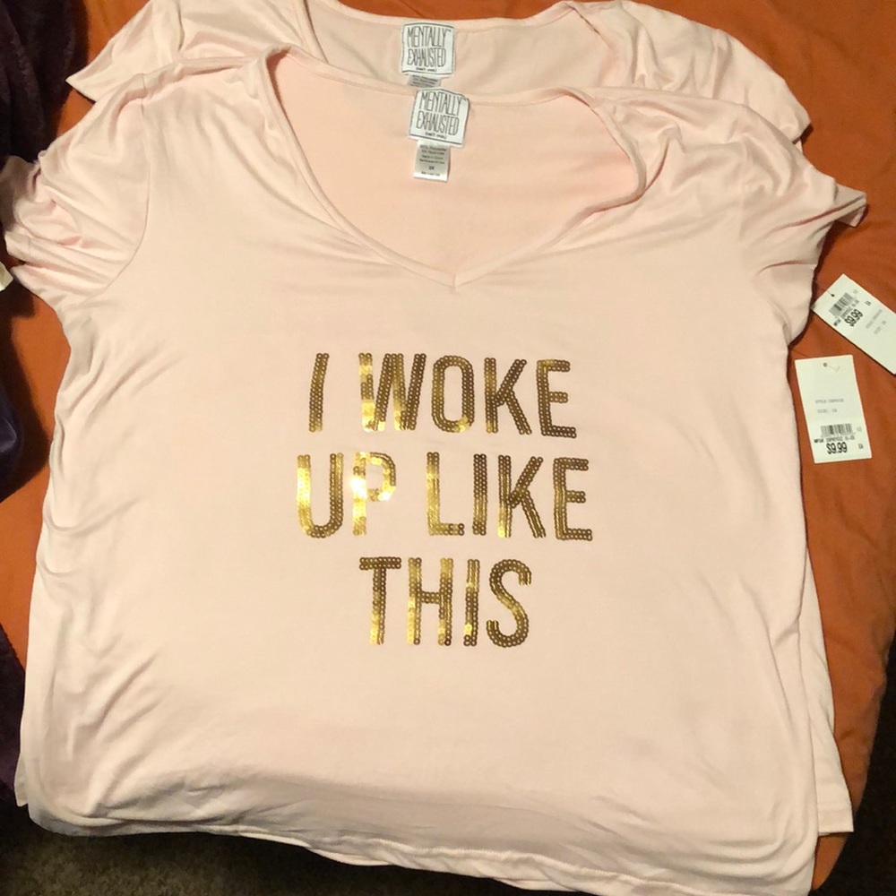 T-shirts “I WokeUp Like This” in gold sequins